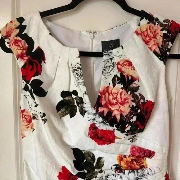 Side Wrap Pleated Floral Print Dress Adrianna Papell size 4 - Picture 6 of 6